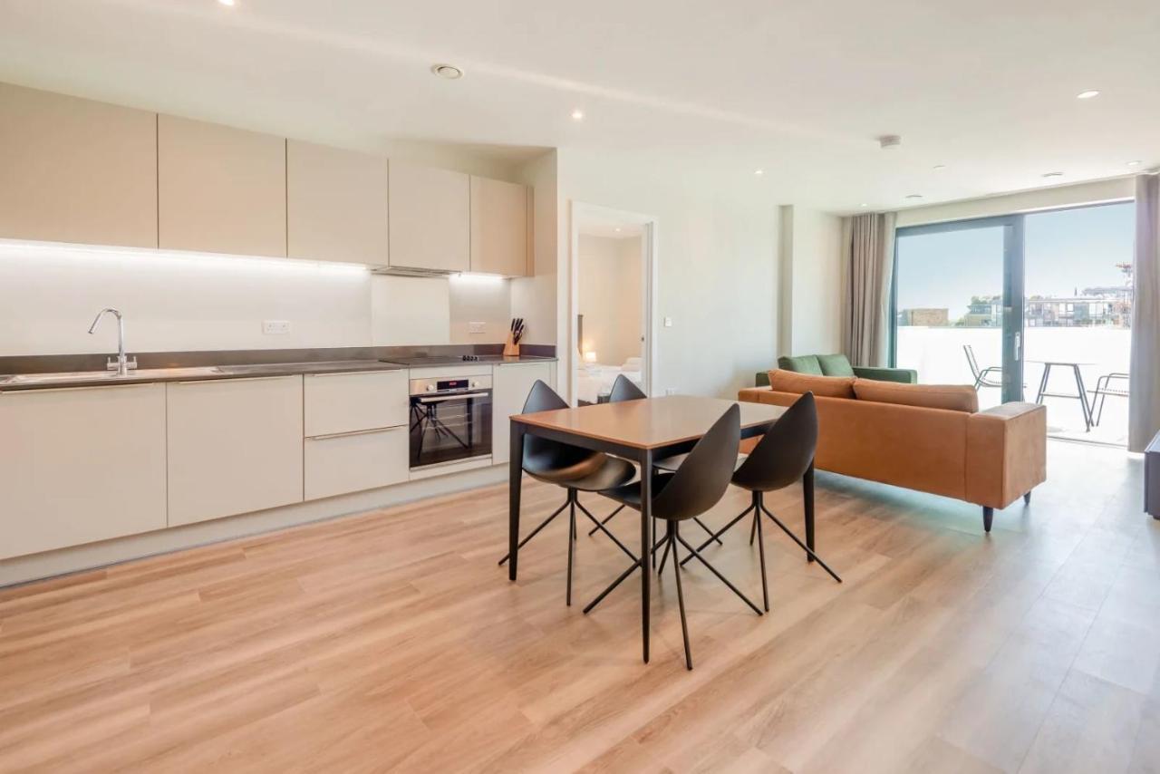 Modern Apartments In Brentford 2 Minutes Walk From Kew Bridge المظهر الخارجي الصورة