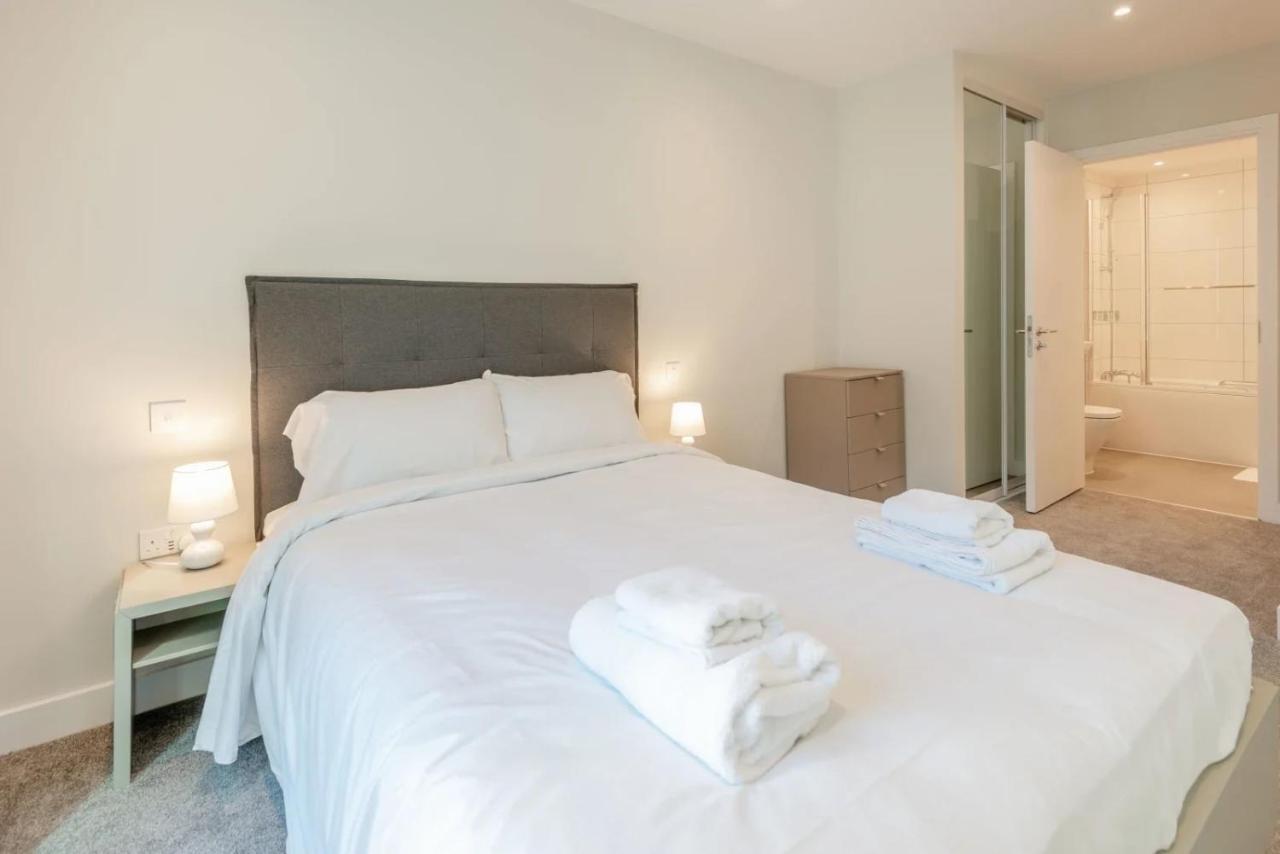 Modern Apartments In Brentford 2 Minutes Walk From Kew Bridge المظهر الخارجي الصورة